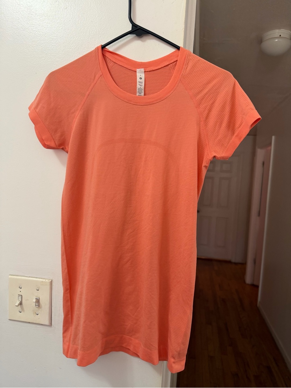 lululemon athletica Coral Short Sleeve Crew Tee